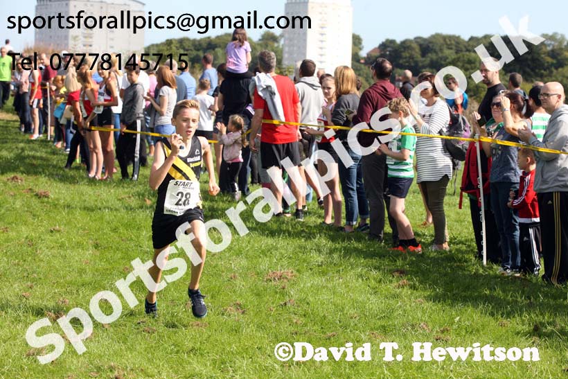Boys and girls under-13s, Sunderland Harriers Cross Country, Farrington, Sunderland. Photo: David T. Hewitson/Sports for All Pics